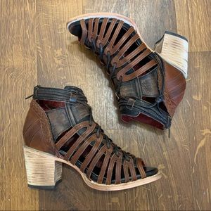 Freebird by Steven Wazee Sandal size 8 fits like 9